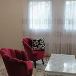 Private 4 Person House Private Garden Free Parking,3 Min Drive To Bascarsija, Old Town * Sarajevo