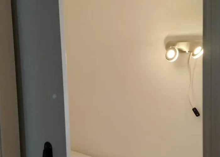 Private 4 Person House Private Garden Free Parking,3 Min Drive To Bascarsija, Old Town شقة *