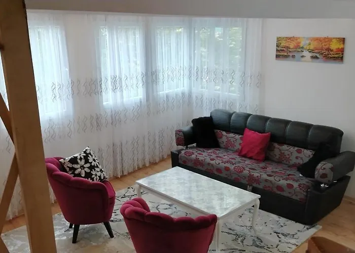 Private 4 Person House Private Garden Free Parking,3 Min Drive To Bascarsija, Old Town *